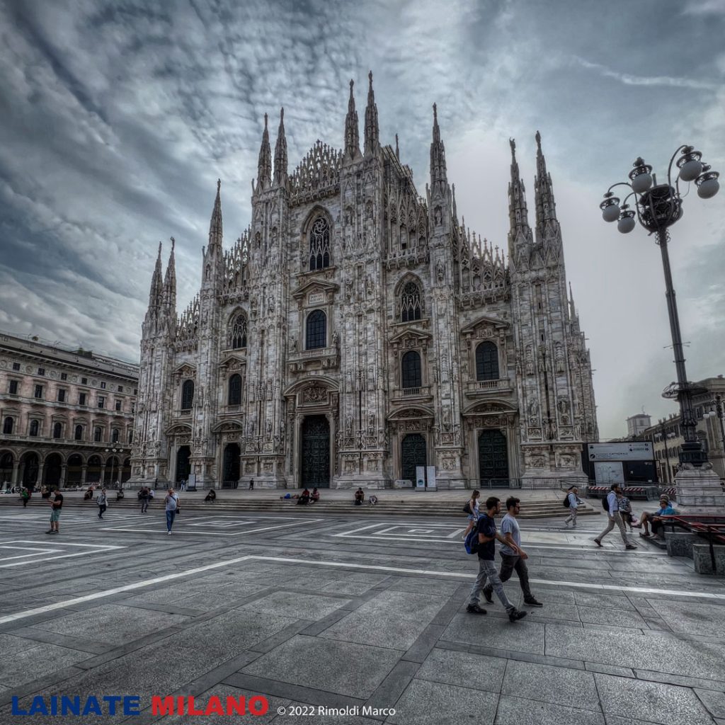 Duomo di Milano all'alba