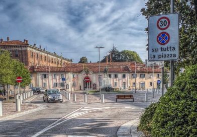 Limite a 30 km/h in Piazza Vittorio Emanuele II a Lainate