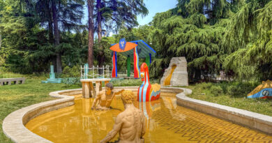 I Bagni Misteriosi di de Chirico: il sogno metafisico alla Triennale di Milano